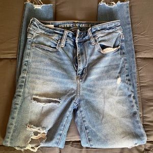 AMERICAN EAGLE JEANS